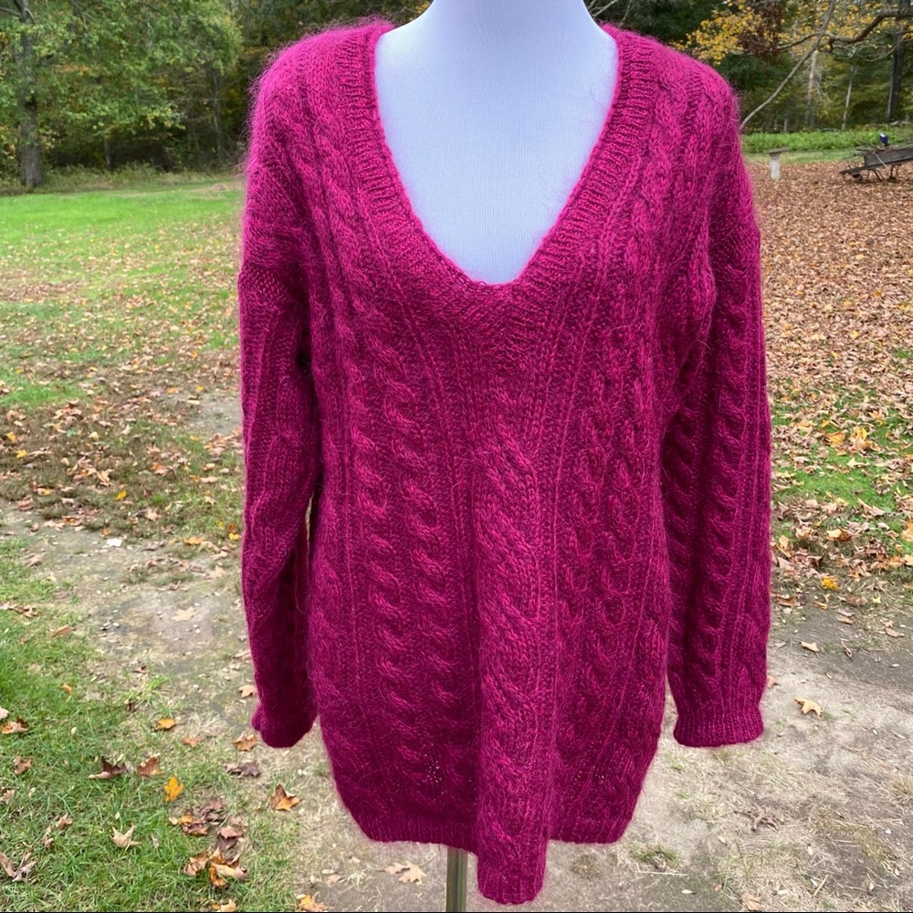 BARBIECORE WILSON’S OF WICKFORD SWEATER V-NECK FUCHSIA PINK MOHAIR BLEND Sz S